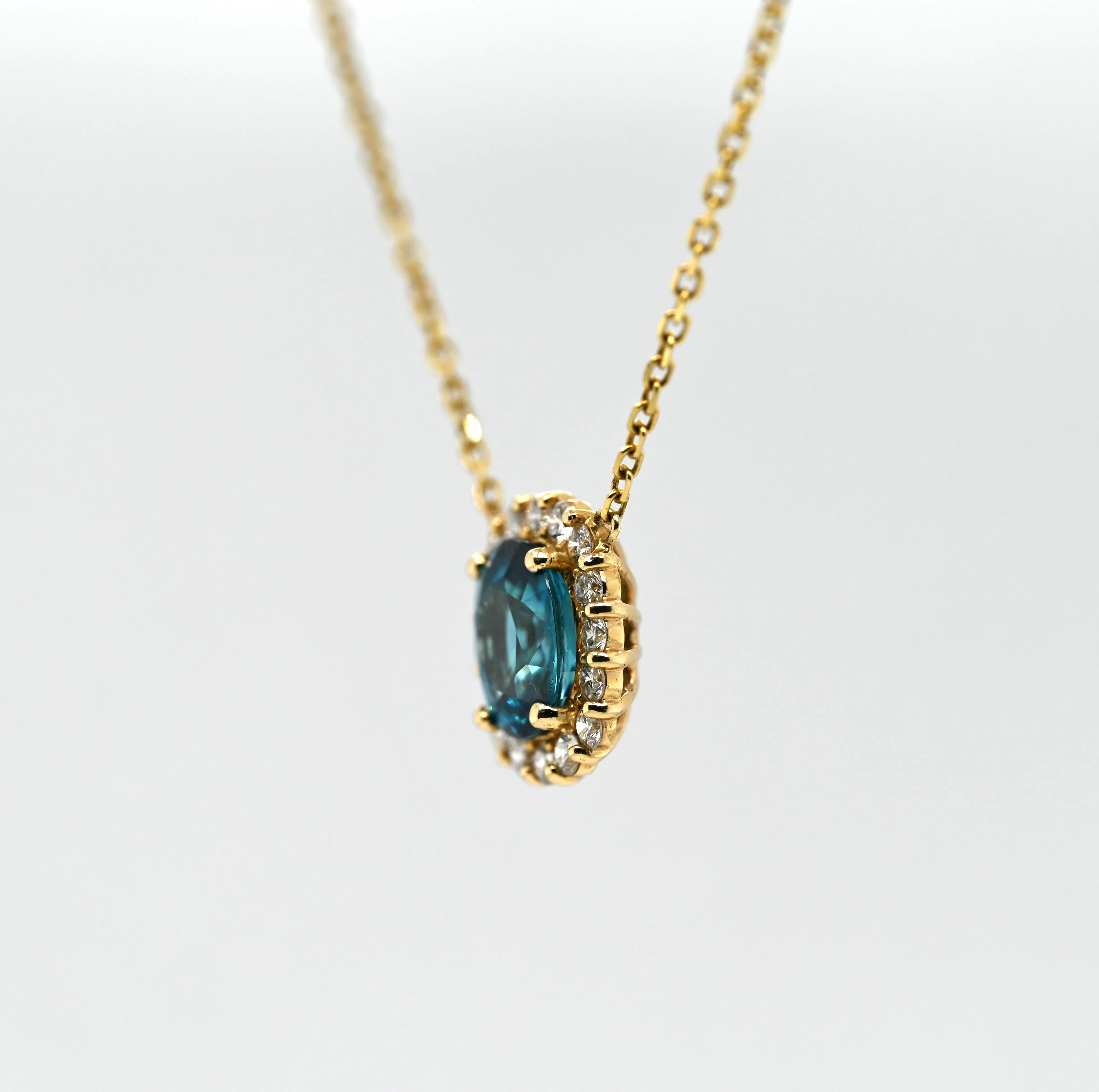 4.90CT BLUE ZIRCON CUSTOM DIAMOND PENDANT