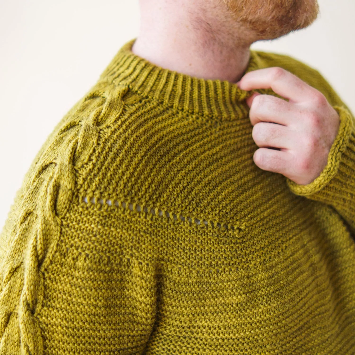 ANTLER SLEEVE SWEATER - GREEN OLIVE