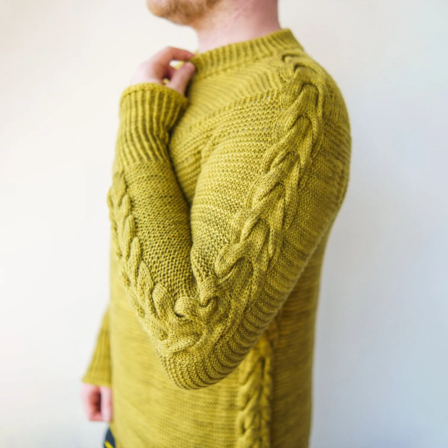 ANTLER SLEEVE SWEATER - GREEN OLIVE