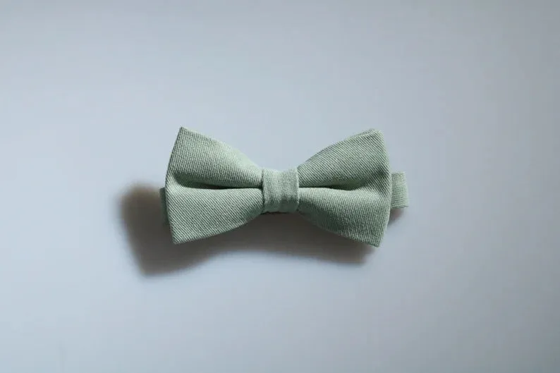 Dusty Sage Linen Pre-Tied Bow Tie