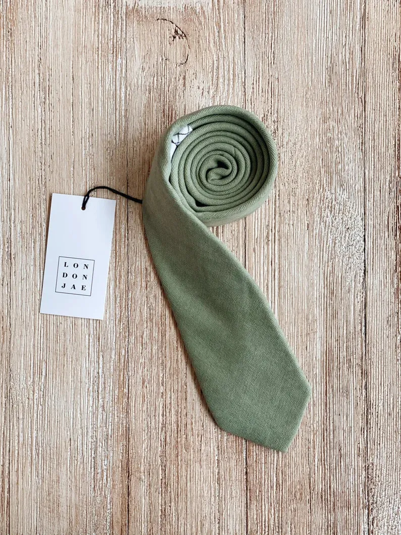 Dusty Sage Linen Pre-Tied Bow Tie