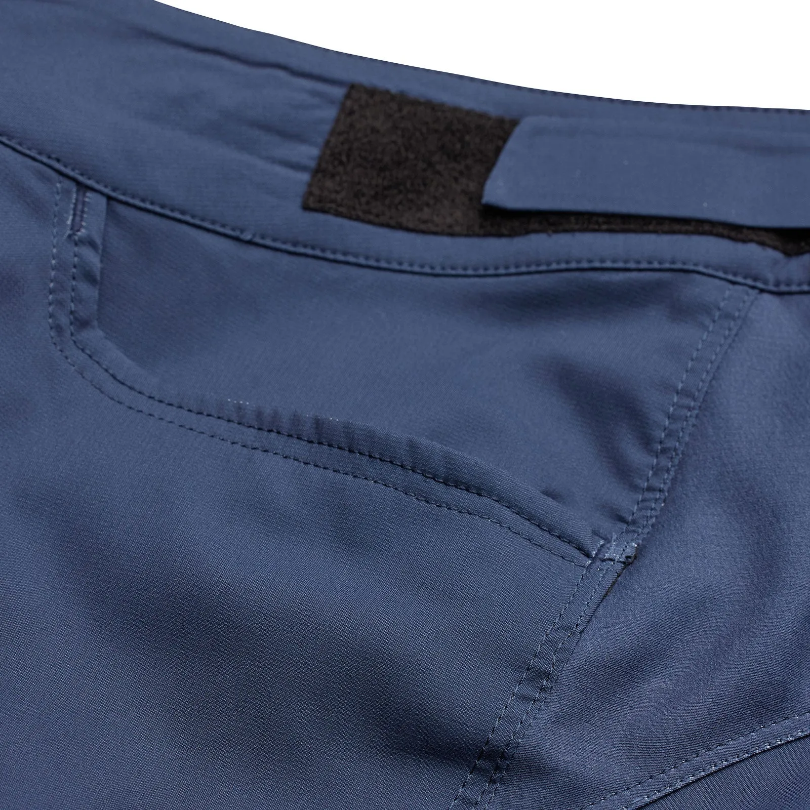 Flowline Short W/Liner Solid Navy