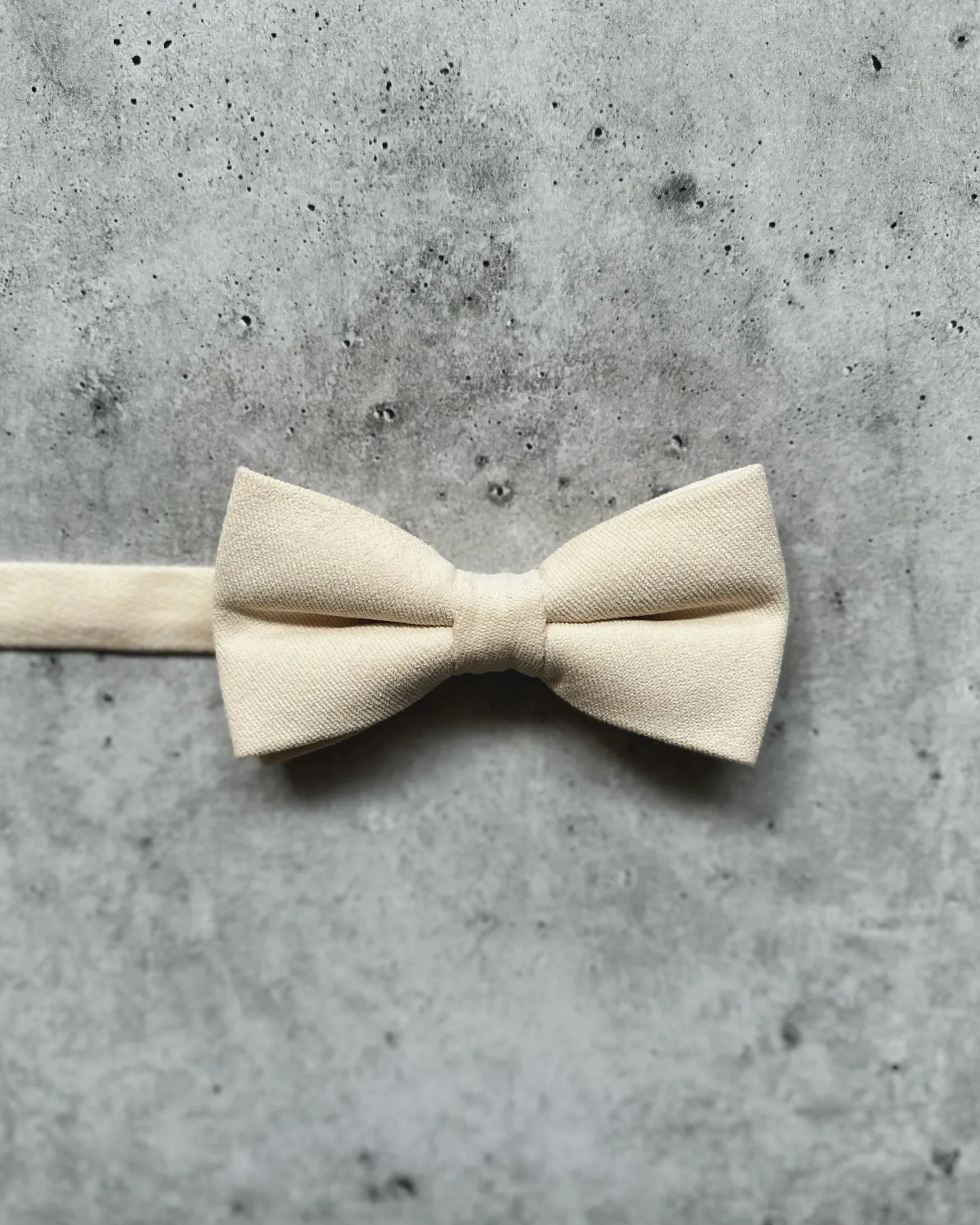 Ivory Cotton Bow Tie